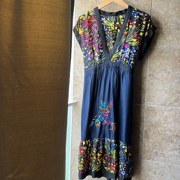 Anthropologie Dresses & Skirts - Old School Anthro Fei “Efflorescent” Dress — 100% Silk — Embroidered Floral